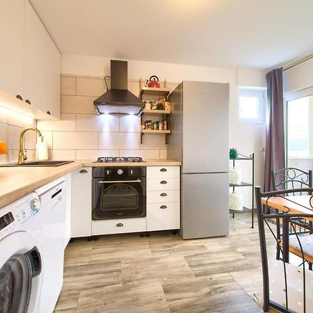Retro Apartment Vrbnik  Extérieur photo
